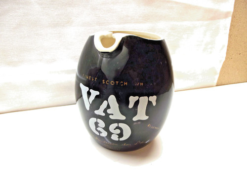 Vat whisky water - water, pitcher