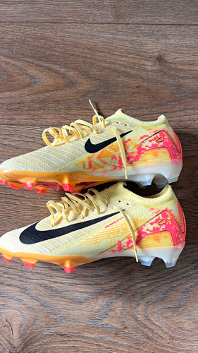 Kylian mbappe nike mercurial - mbappe,