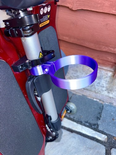 Cup holder for luggie - holder,