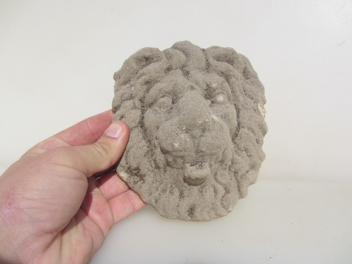 Concrete garden lion mount - concrete,