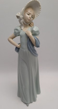Vtg LLADRO NAO Spanish Porcelain 289 Graceful Lady with Bonnet Figure 32 cm 