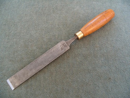 Wide paring chisel by - 1,
