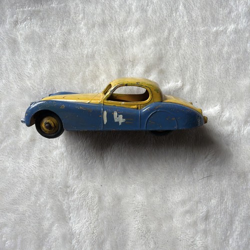 Vintage dinky toys 157 jaguar - toys,
