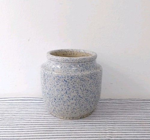 Lovely blue white spongeware - &,