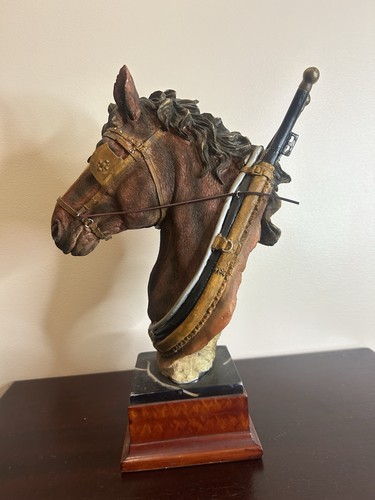 Horse head bust figurine - horse,