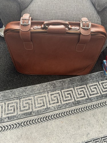 Vintage leather suitcase - leather,