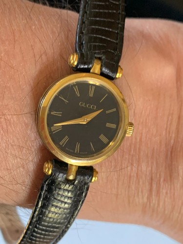 Women gucci 2000l watch - gucci,