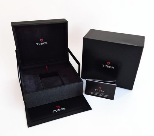 Tudor watch box - modern, style