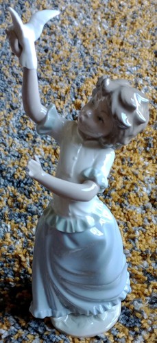 Nao lladro figurine - lladro,