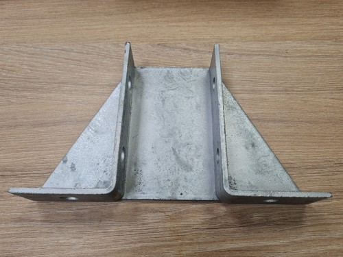 Galvanised unistrut gusset - galvanised,