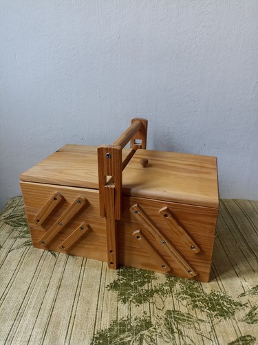 Vintage pine cantilever sewing - pine,
