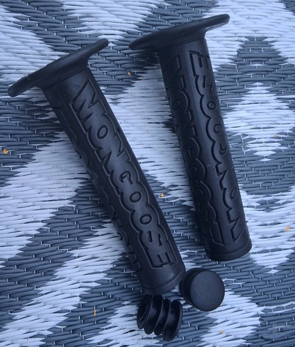 Mongoose bmx grips black - -,