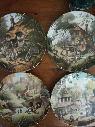 Set decorative plates - of,