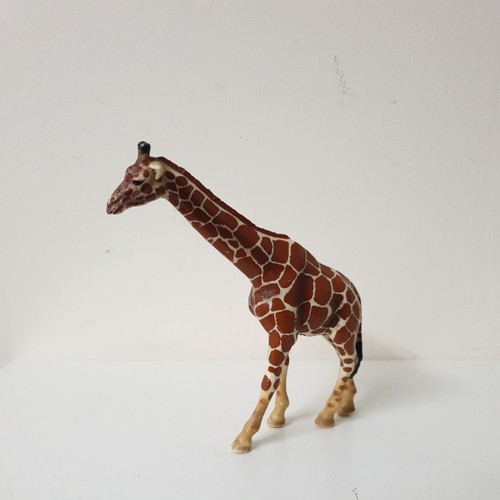 Schleich female giraffe - schleich,