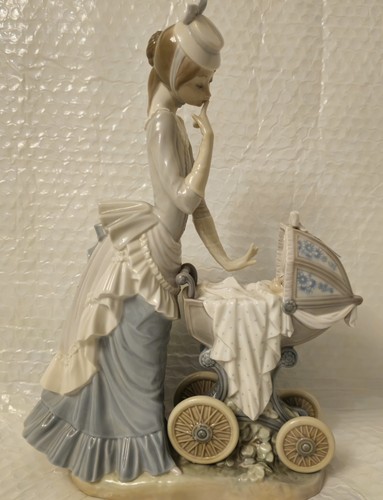 Lladro women and children - women,