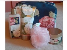 Laura Ashley Garden Bloom