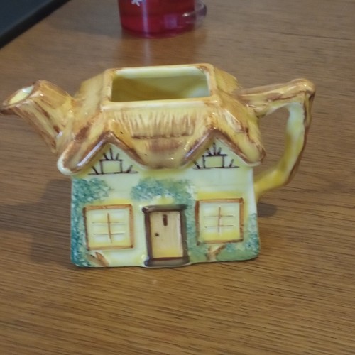 Keele pottery cottage - st,