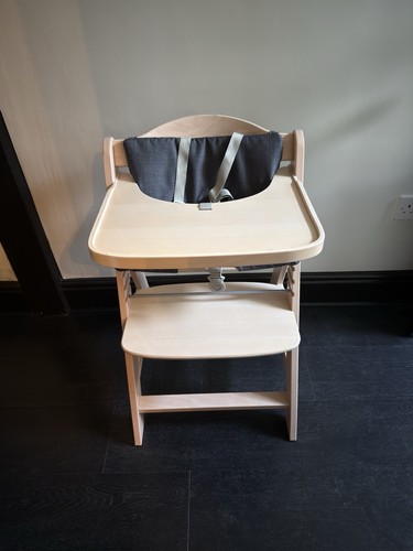 Hauck beta wooden highchair - highchair,