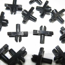 30 Body Side Moulding Clip