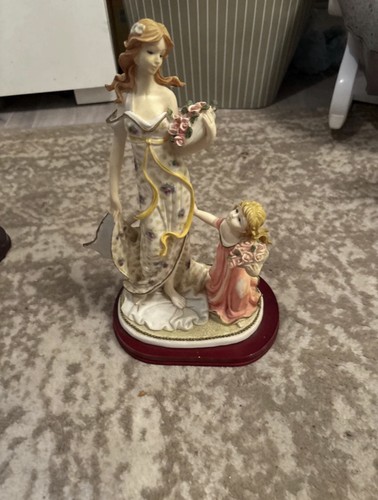 Juliana collection figurine - juliana,