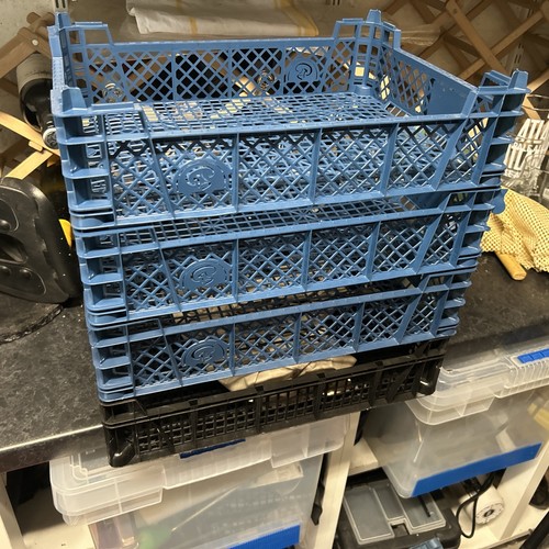 Mushroom crates stackable - x,