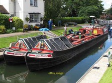 Photo 6x4 Coal barge delivery at Marlow Lock Narrow boats motorised "Brig c2012