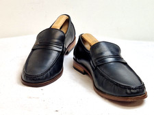 Samuel Windsor men slip on