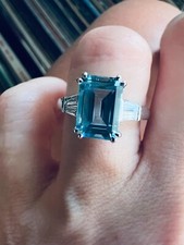 18ct White Gold Stunning