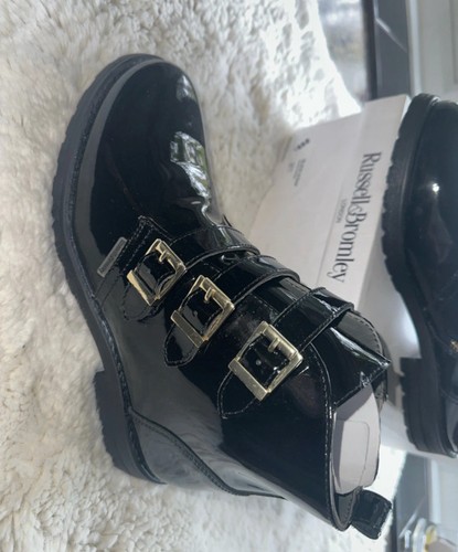Russell bromley patent - 🎀,