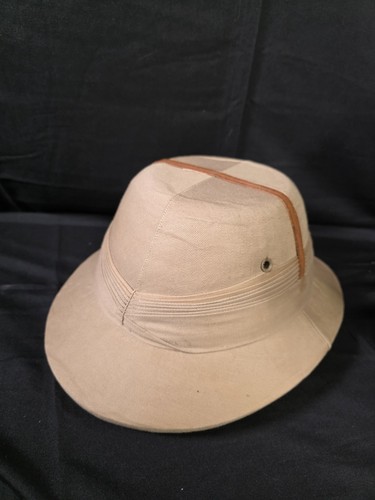 Vintage bombay bowler - bombay, safari