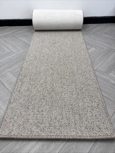 Extra long carpet hallway - long,