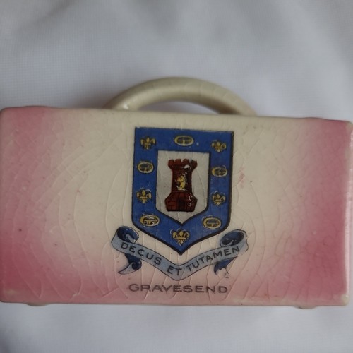 Gravesend crested china - gravesend,