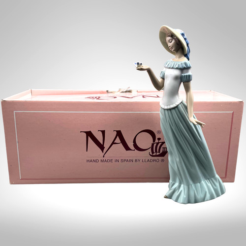 Nao lladro the butterflies - by,
