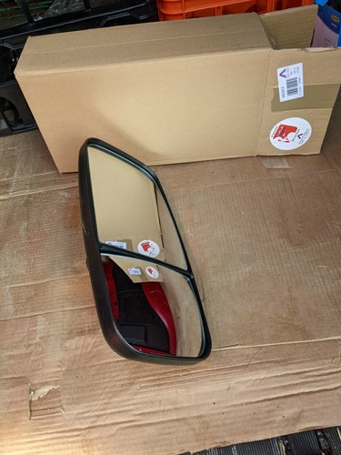 Twin lens mirror - mirror, and
