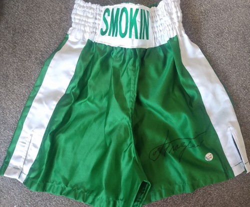 Joe frazier hand - hand, shorts