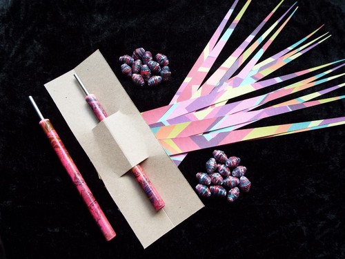 Paper bead roller - bead,