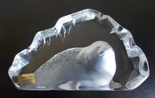 MATS JONASSON full lead crystal glass PAPERWEIGHT Artic Seal 3151 spotted signed