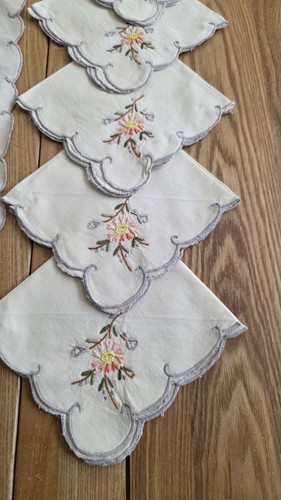 Vintage cream embroidered - x6,