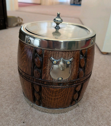 Victorian barrel style wooden - victorian, barrel-style