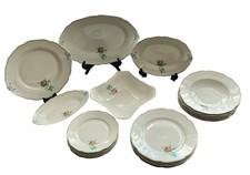 VINTAGE CZECHOSLOVAKIAN 23 PIECE PORCELAIN DINNER SET  BOX 13