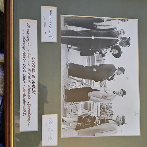 Laurel and hardy - laurel, hand