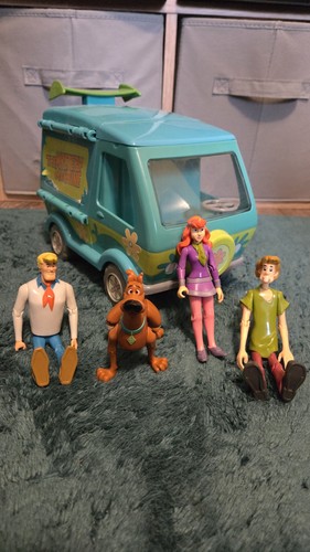 Scooby doo mystery machine van - mystery,