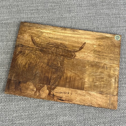 Rustic wooden chopping board - chopping,