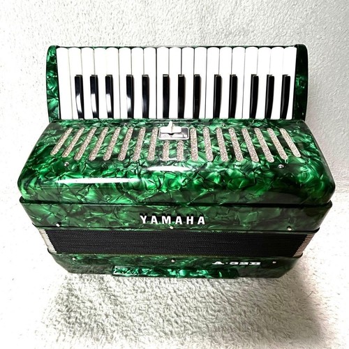 Yamaha accordion 32b - yamaha,
