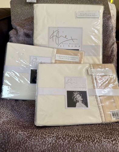 Stunning kylie minogue yarona - kylie,