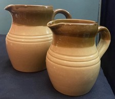 2 Vintage ceramic T.G. Green