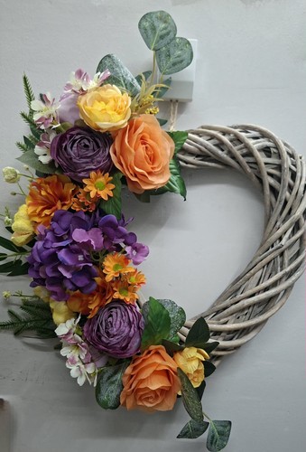 Wicker heart shape floral door - wicker,