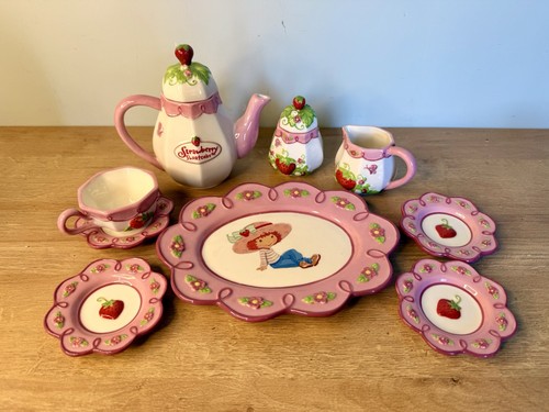 Rare vtg strawberry shortcake - rare,