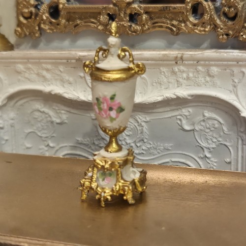 Miniature dollshouse flower - dollshouse,