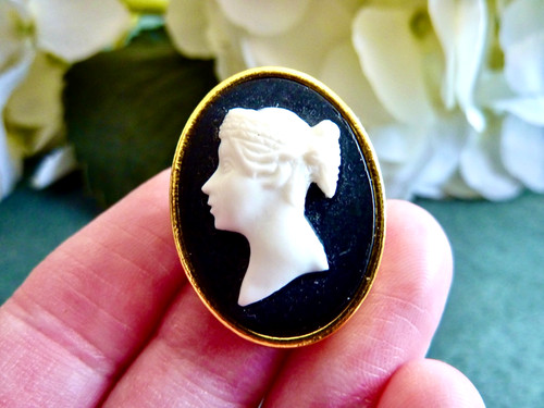 Vintage black white - black,